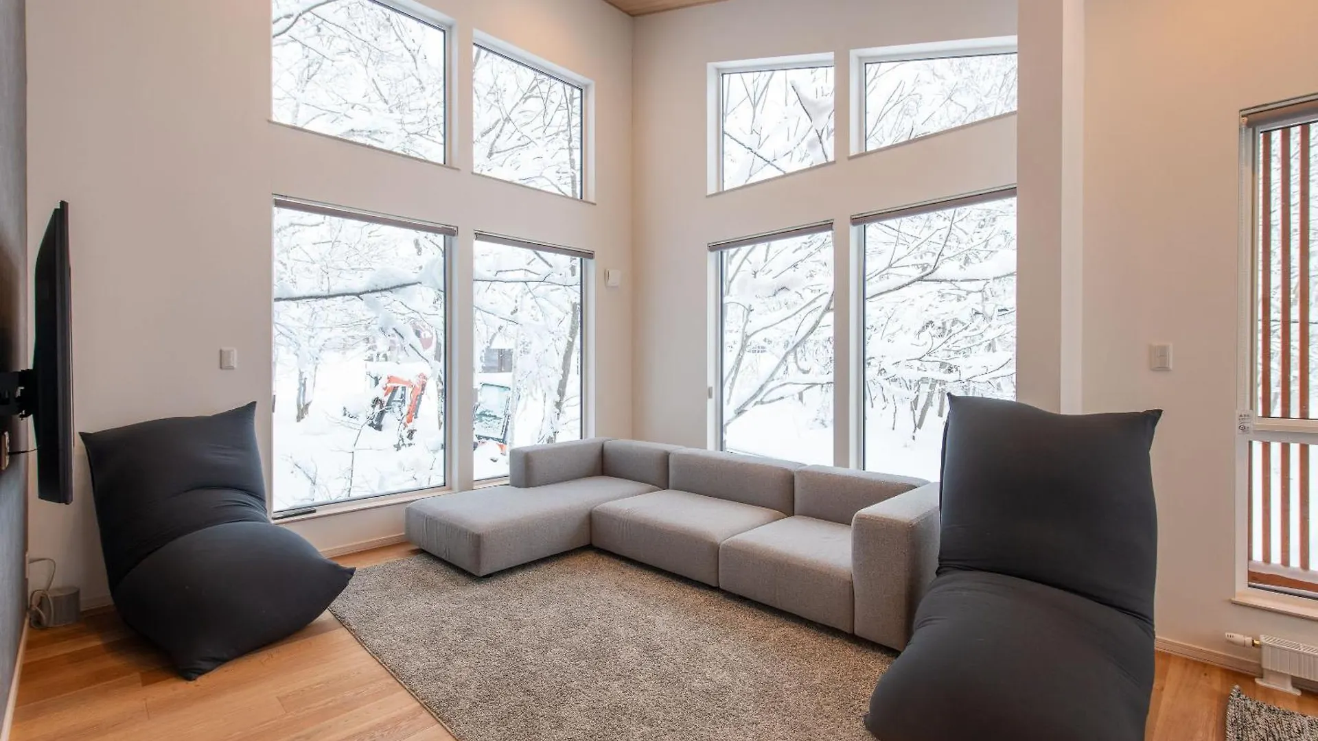 Moraine Onsen Chalet Niseko