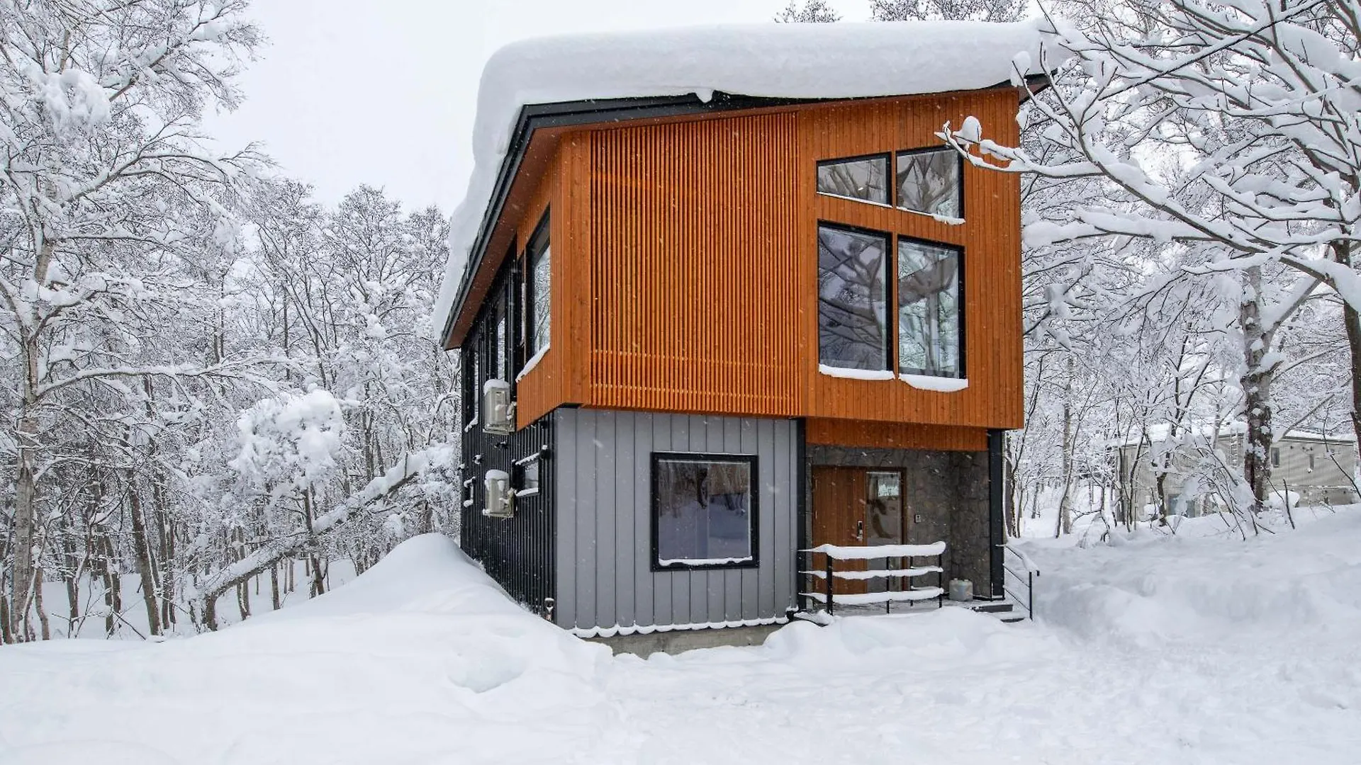 Moraine Onsen Chalet Niseko